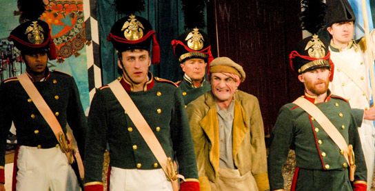 Giffords Circus: War and Peace